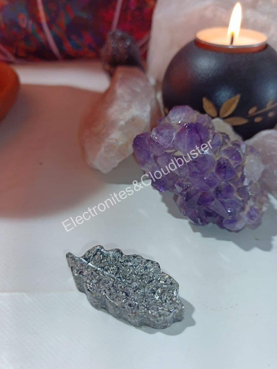 Hoja Alargada decorativa con Picos de Electronite