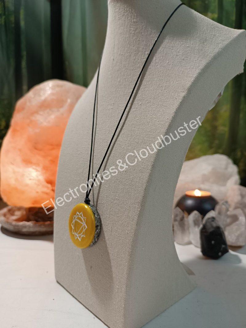 Colgante o llavero Electronite Chakra Plexo Solar formato Semicírculo - Imagen 3