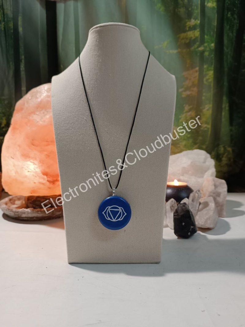 Colgante o llavero Electronite Chakra Tercer Ojo formato Semicírculo - Imagen 4