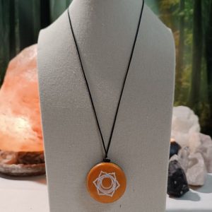 Colgante o llavero Electronite Chakra Sacro formato Semicírculo