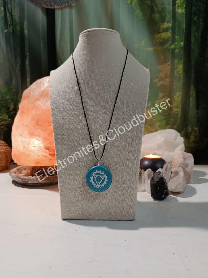 Colgante o llavero Electronite Chakra de Garganta formato Semicirculo - Imagen 4