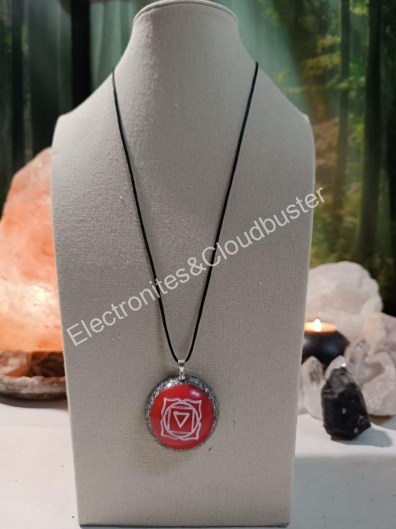 Colgante o llavero Electronite Chakra Raíz formato Semiesfera