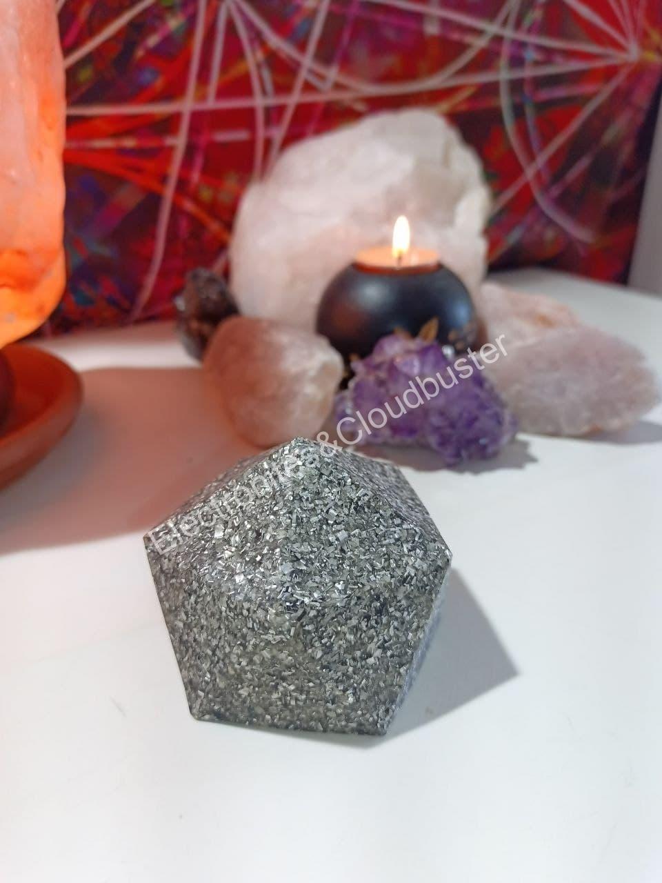 Electronite Pirámide Facetada