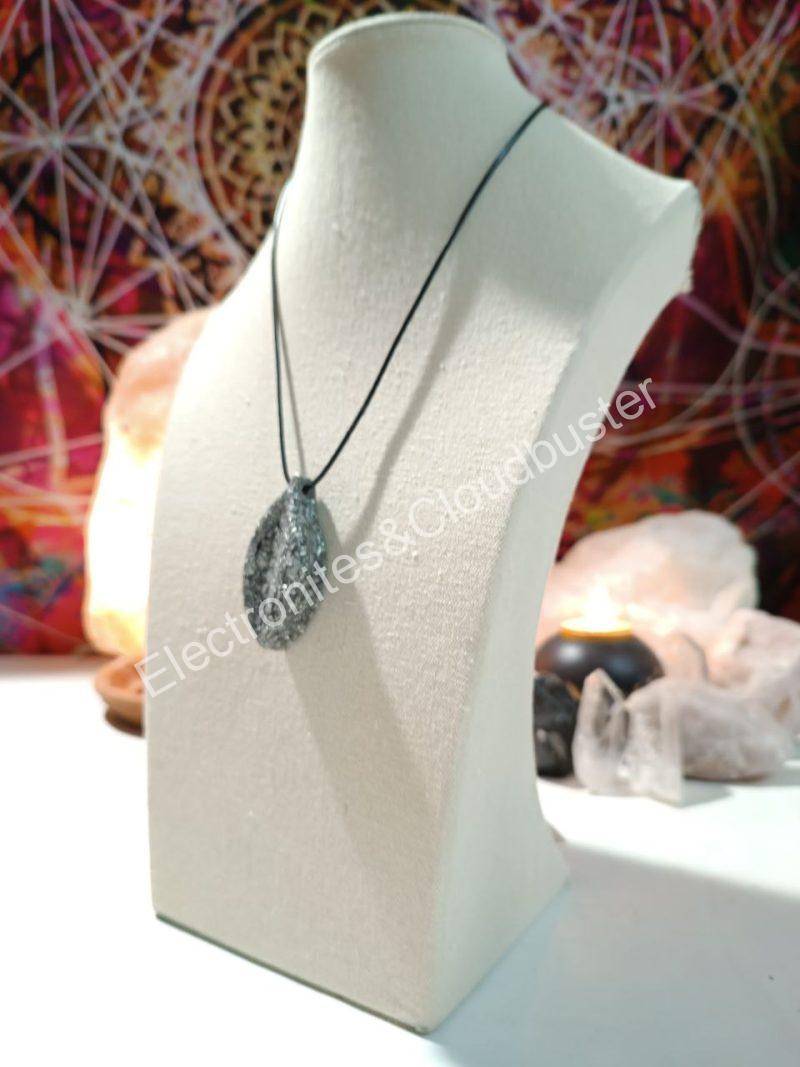 Colgante forma hoja alargada pico Electronite - Imagen 3