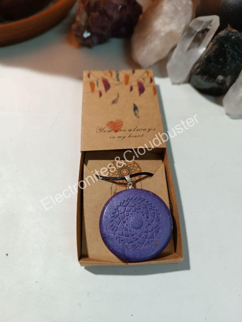 Colgante o llavero electronite Chakra Corona formato Semicirculo - Imagen 5