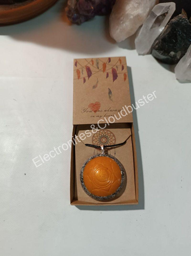 Colgante o llavero Electronite Chakra Sacro formato Semiesfera - Imagen 5